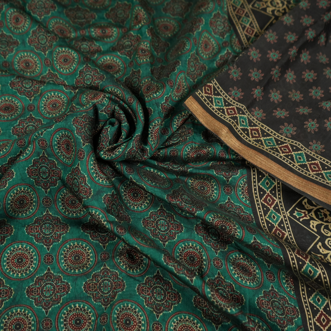 Tara Sitara - Cotton Blend Sarees in Elegant Pine Green & Maroon Color