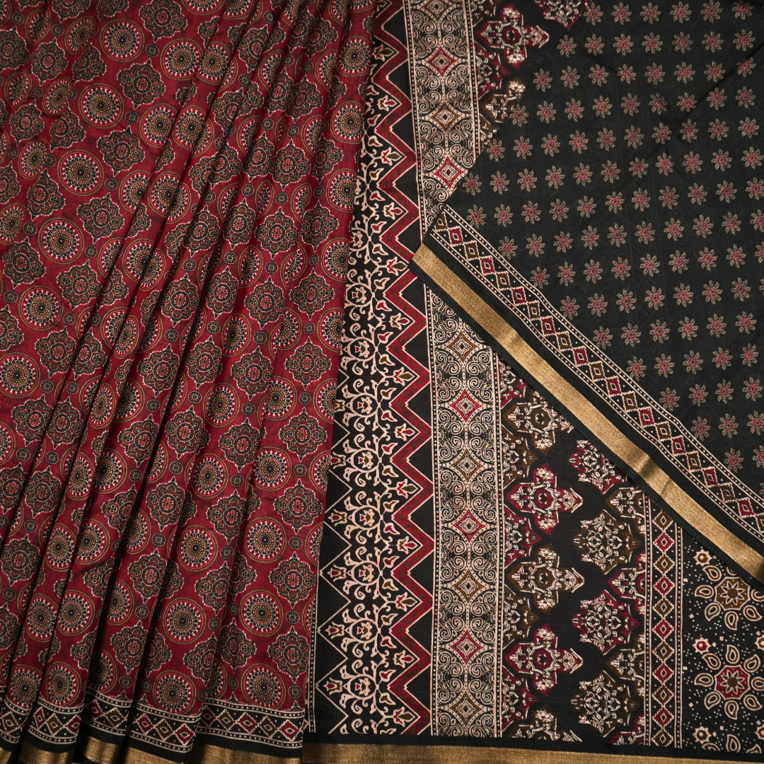Tara Sitara - Cotton Blend Sarees in Elegant Pine Green & Maroon Color