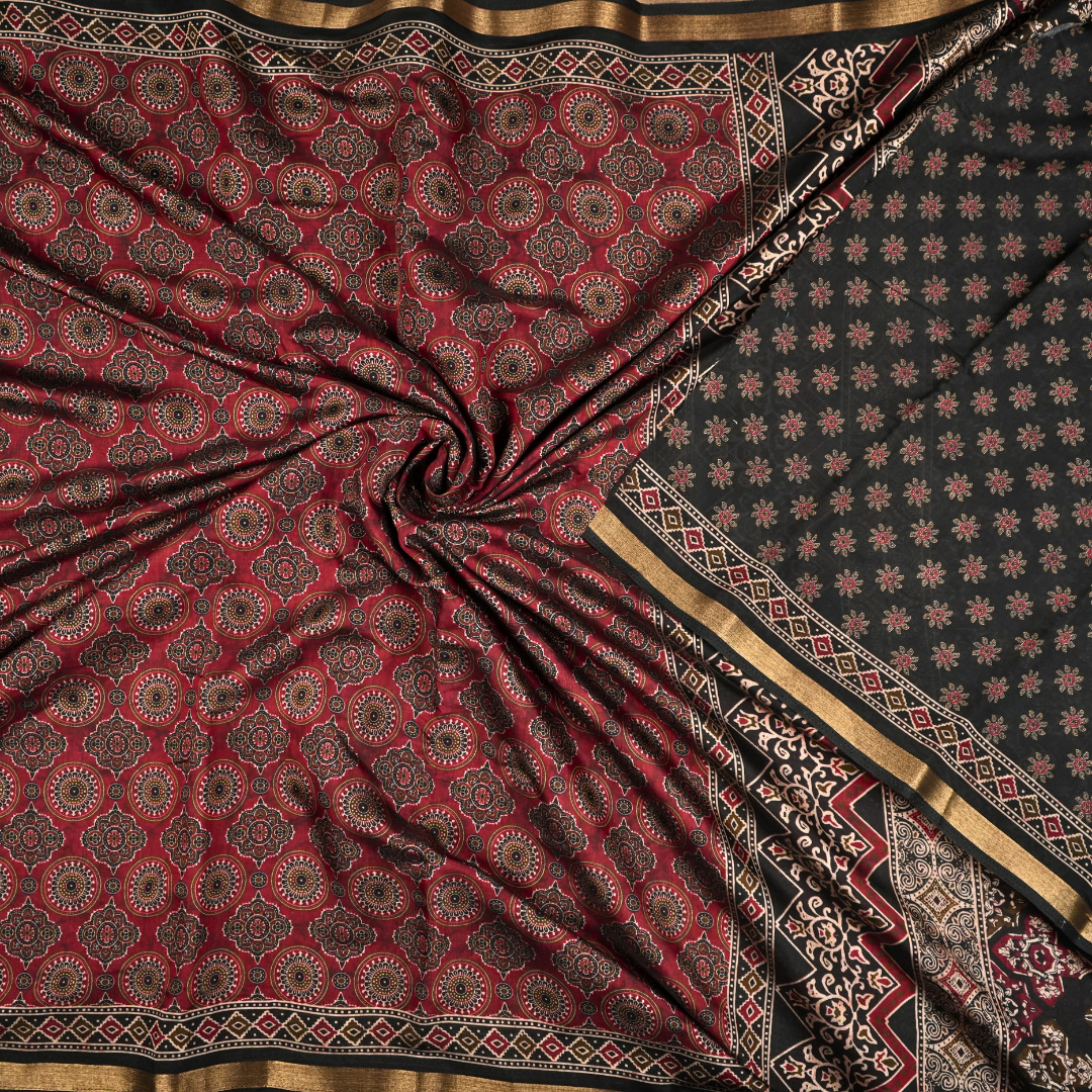 Tara Sitara - Cotton Blend Sarees in Elegant Pine Green & Maroon Color